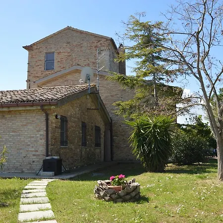 Casale Borgo Dei Fiori Дом отдыха Пинето