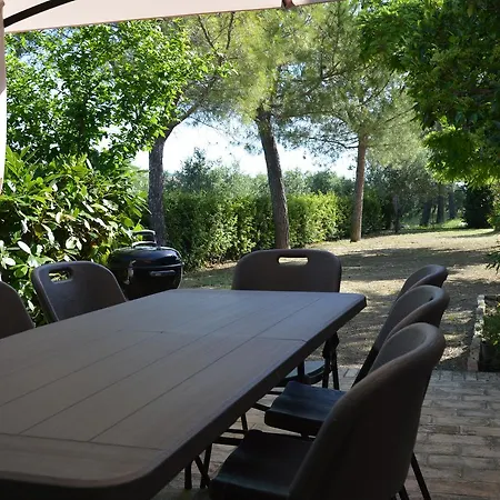 Casale Borgo Dei Fiori Пинето